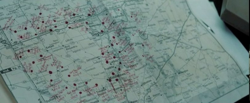 Illustration for article titled 61 Super 8 screengrabs unlock the clues in J.J. Abrams' new trailer